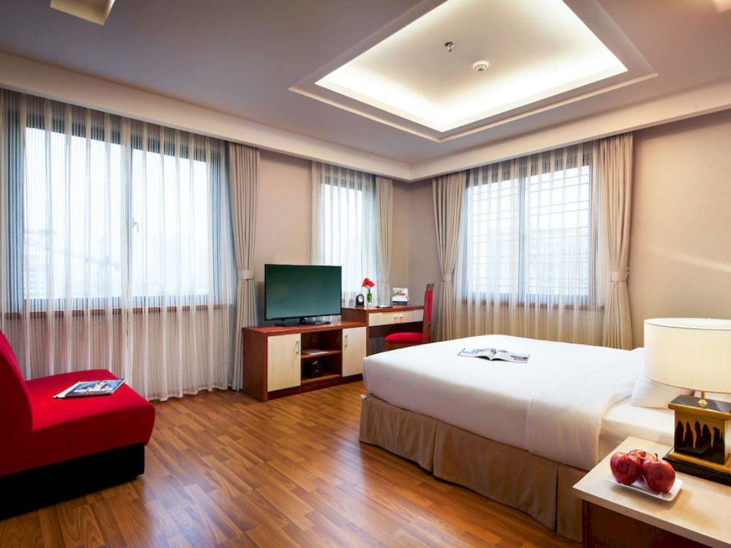 Luxeden Hotel Hanoi Buitenkant foto