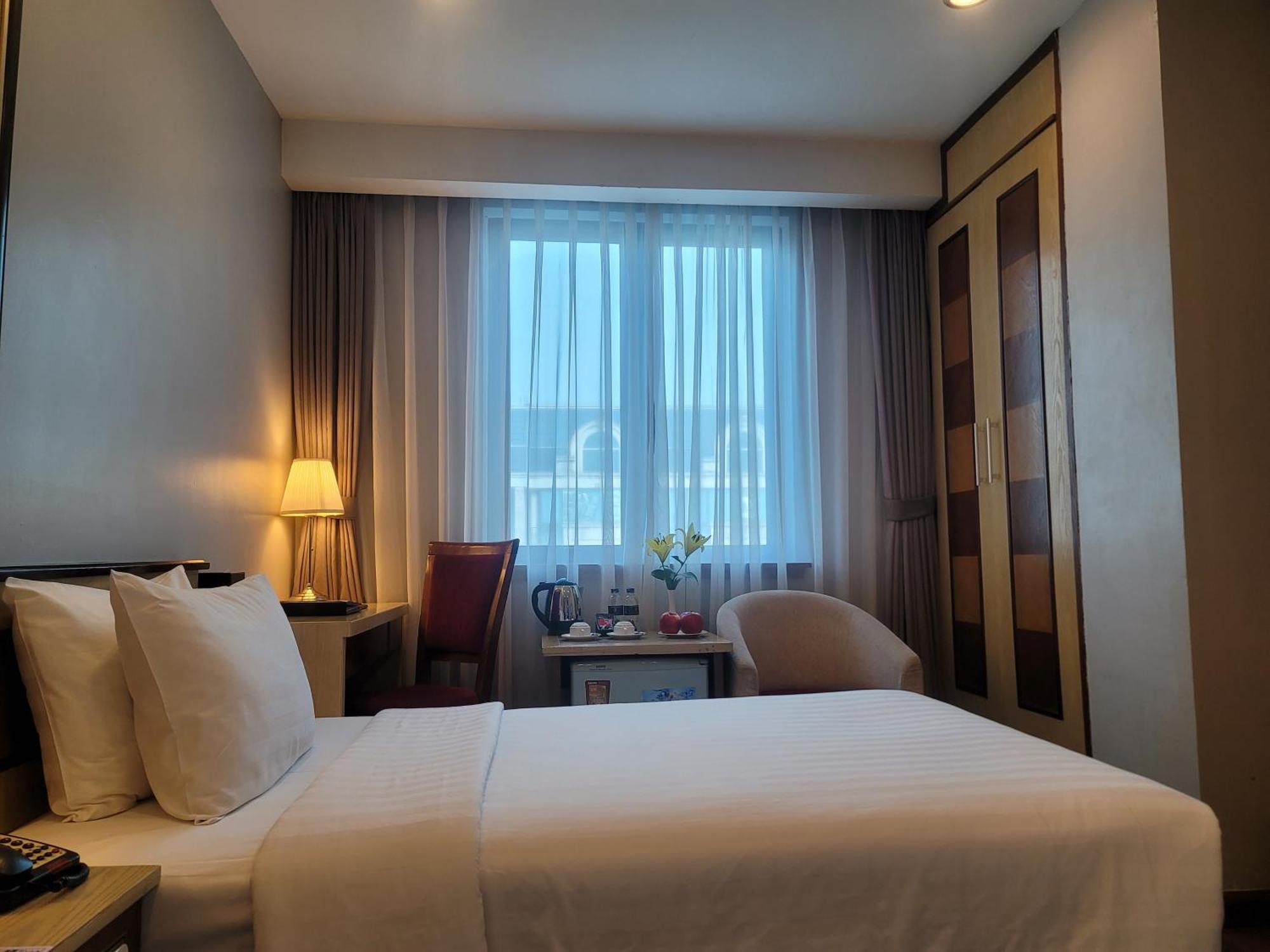 Luxeden Hotel Hanoi Buitenkant foto