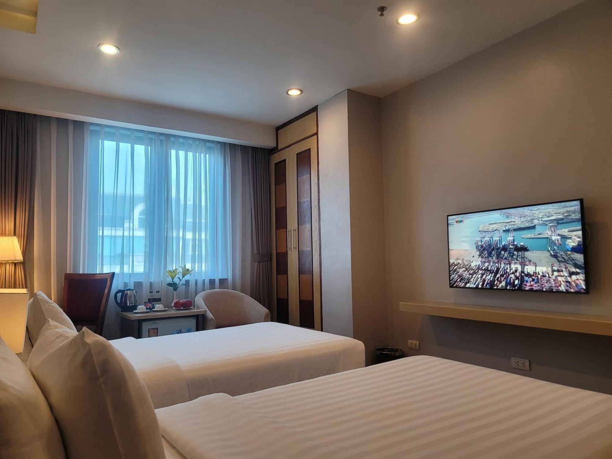 Luxeden Hotel Hanoi Buitenkant foto