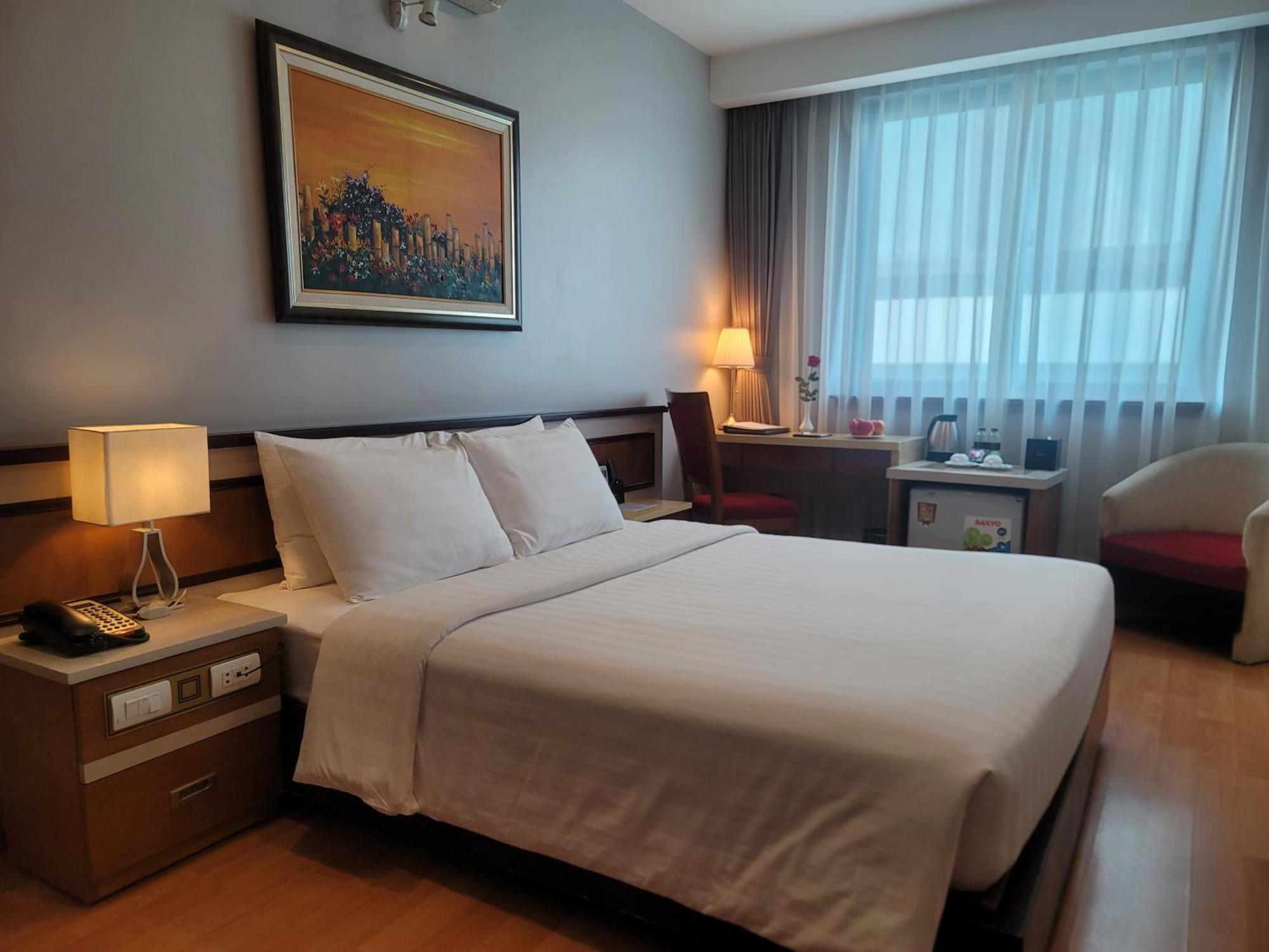 Luxeden Hotel Hanoi Buitenkant foto