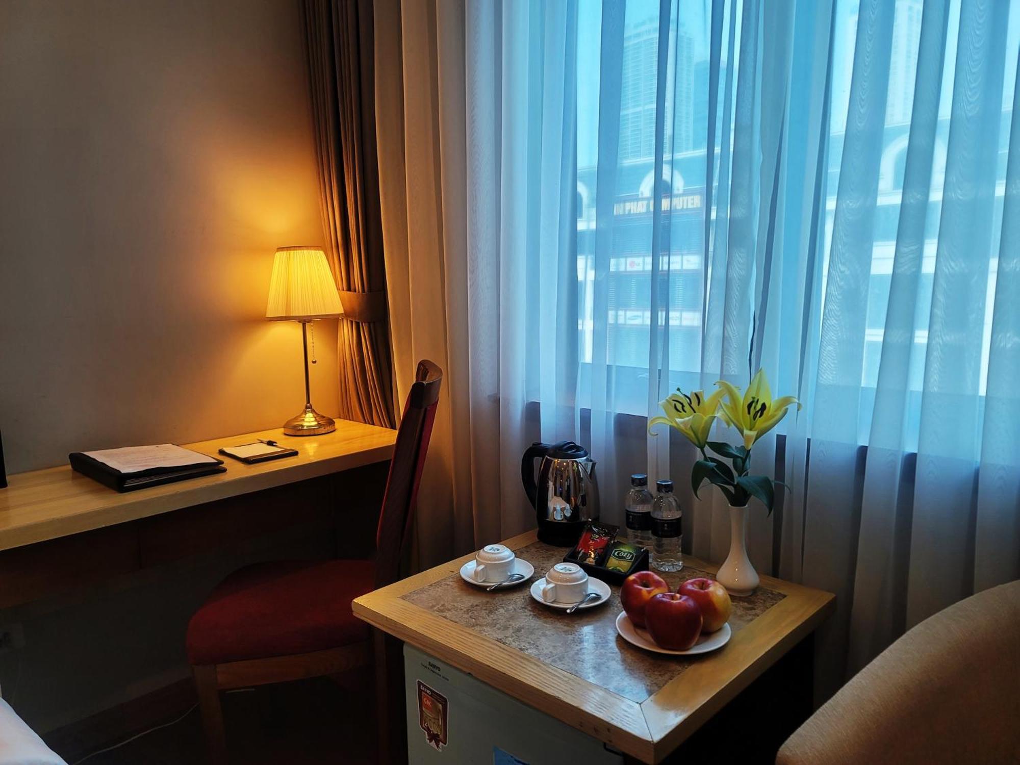 Luxeden Hotel Hanoi Buitenkant foto