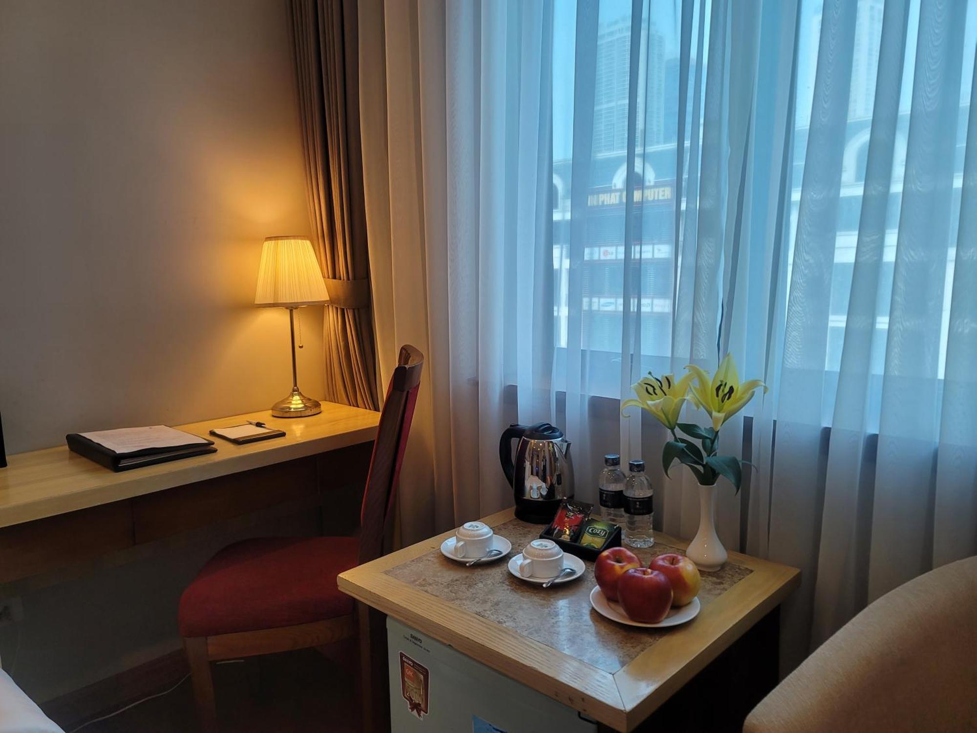 Luxeden Hotel Hanoi Buitenkant foto