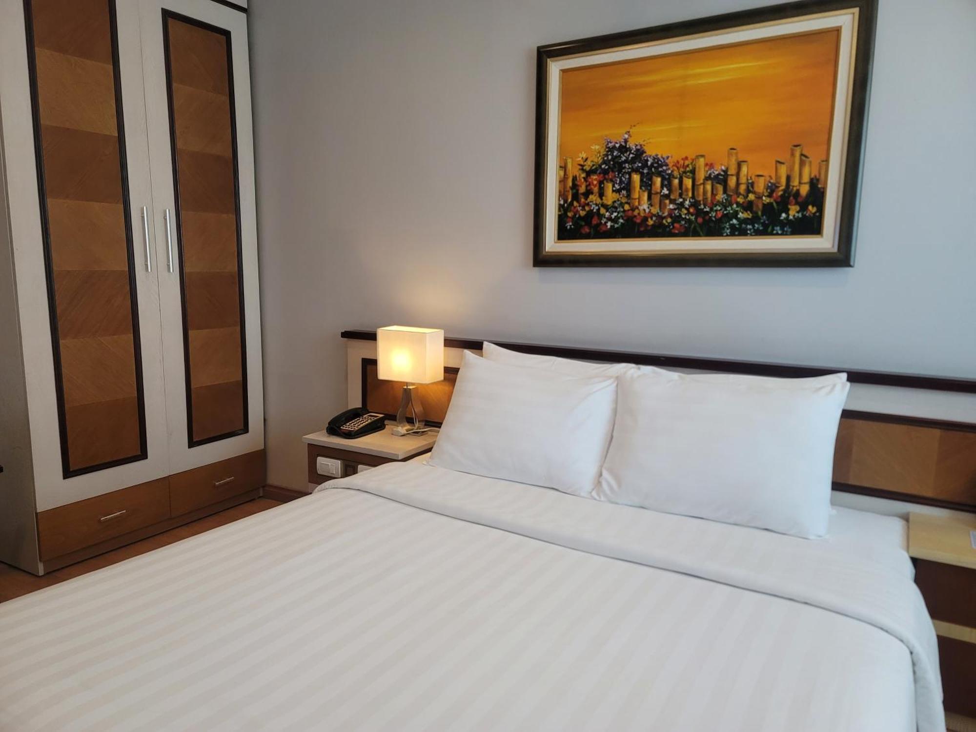 Luxeden Hotel Hanoi Buitenkant foto