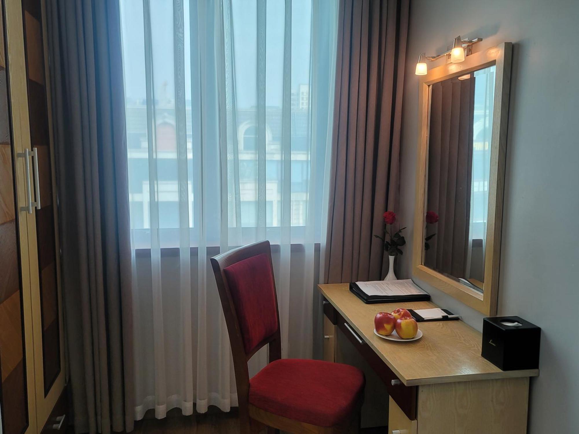 Luxeden Hotel Hanoi Buitenkant foto