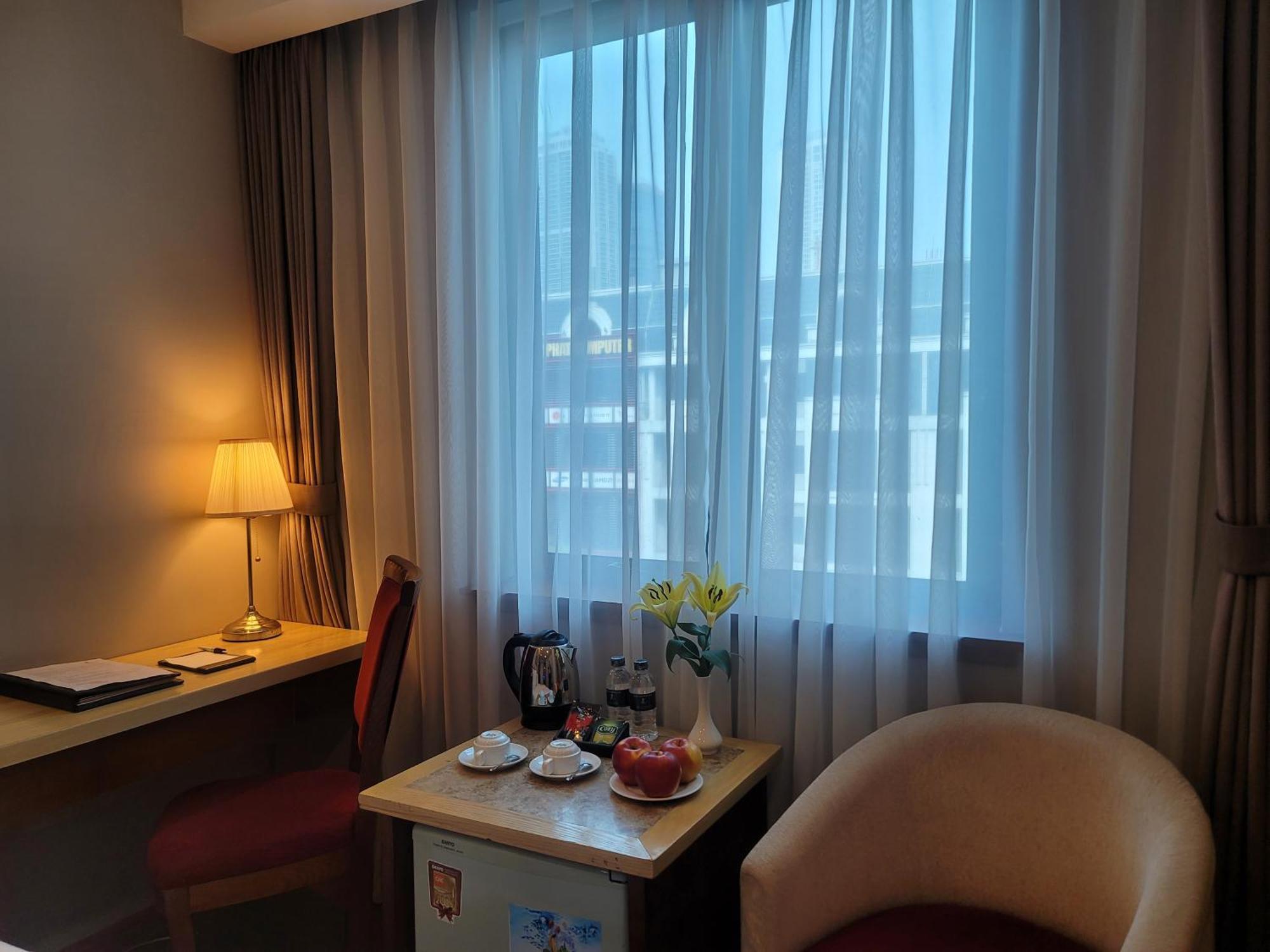 Luxeden Hotel Hanoi Buitenkant foto