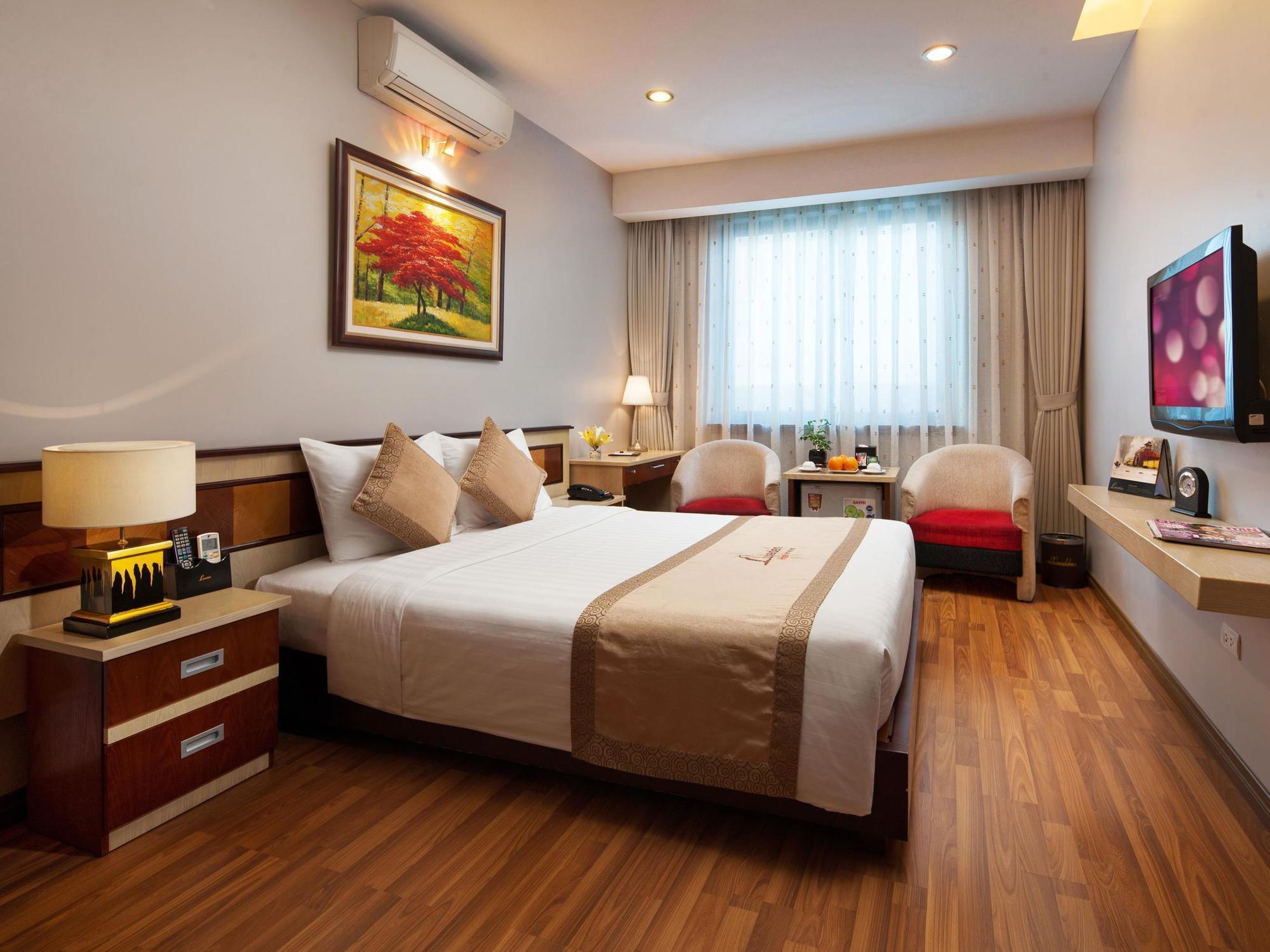 Luxeden Hotel Hanoi Buitenkant foto
